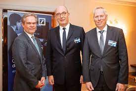 Compliance americas is seeking a compliance professional to manage and support us bank regulatory compliance programs. Deutsche Bank Manager Simon Will Echten Eu Binnenmarkt Wirtschaft Badische Zeitung