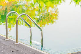 Denn der gast bekommt weniger für das geld, das er ich informiere mich gerade zu den allgemeinen hygienekriterien, welche für ein hotel gelten. Poolwasser Ist Grun Trotz Chlor Was Tun Pool Probleme