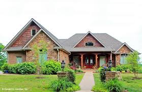 The riverpointe (plan 1247) boasts a simple one story craftsman style, with 2108 sq. Craftsman Style House Floor Plans Home Stratosphere