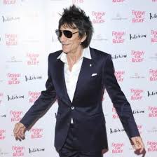 Ronnie wood's official facebook page. Ronnie Wood Ronnie Wood And Jo Wood Saw Ufo Contactmusic Com