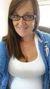 Carmen Nettles's Instagram, Twitter & Facebook