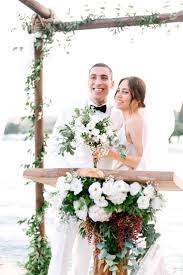 Ardından da can bonomo göründü! Can Bonomo Ve Oyku Karayel Cesme De Dugun Yapti Haberler Magazin