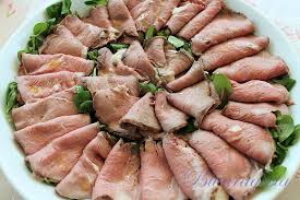 Put a layer of sauce, a layer of meat, another layer of sauce and so on until you run out of meat. Vitello Tonnato Gourmet Bluaragosta