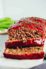 A delicious, low in fat, and high in protein meatloaf recipe! Easy Turkey Meatloaf Recipe Low Carb Meatloaf Primavera Kitchen