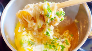 The egg and the kewpie mayo add a creamy and rich base to the ramen and the garlic gives it loads of flavor. Cheese Egg Ramen Instant Noodle Recipe Youtube