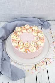Und wie es sich gehört, lade ich euch alle ein mit mir kuchen zu essen. Benjamin Blumchen Torte 1 Julias Torten Und Tortchen