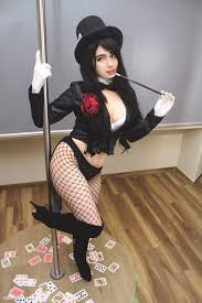 Shika Zatanna spell - bare cosplay conjuring desire