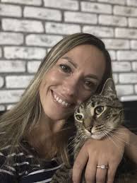 Police lieutenant saves students from pit bull attack