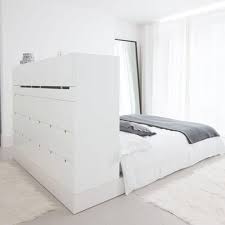 Praktische und schicke kommoden für ihr zuhause in verschiedenen ausführungen jetzt online bestellen. Wohnideen Schlafzimmer Den Platz Hinterm Bett Verwerten Freshouse