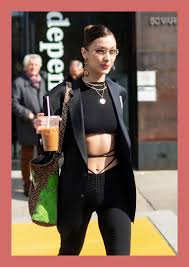 In honor of bella hadid's birthday, cosmopolitan takes a look back at some of her best fashion photos from 2016 here are bella hadid's 40 best looks of all time, in case you need some outfit inspo. Bella Hadid Street Style 13 Style Lessons Teen Vogue