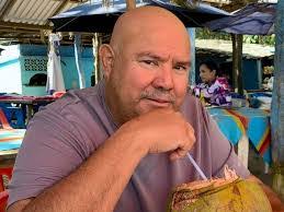 Christine Dellinger's Instagram, Twitter & Facebook