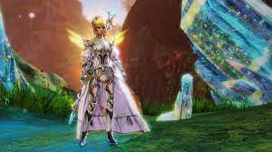 Herald of Aurene Outfit - Guild Wars 2 Wiki (GW2W)