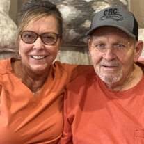 Mandi Wood's Instagram, Twitter & Facebook