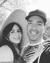 Zooey Deschanel and Jonathan Scott smile in snap from their 'wonderful  adventure' in San Francisco
