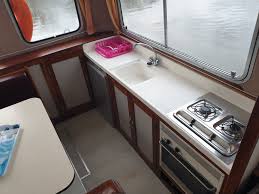 Eine woche auf einer pénichette 935w, unserem hausbootklassiker, gibt es für eine familie mit zwei bis fünf personen in den herbstferien schon ab 857€! Louez Le Penichette 935 W Bateau Sans Permis