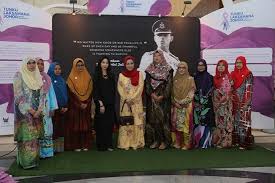 Maybe you would like to learn more about one of these? Uthm Sumbang Rm10 000 Kepada Yayasan Kanser Tunku Laksamana Johor Berita Uthm