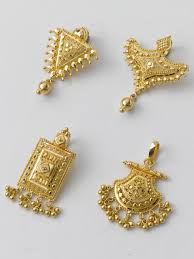 1 3 800 Gm And Price Rs 12 500 2 3 000 Gm And Price Rs 9 800 3 3 300 Gm And Price Rs Antique Bridal Jewelry Gold Earrings Designs Gold Bridal Earrings