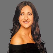 Jessica Erickson's Instagram, Twitter & Facebook