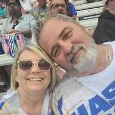 The blond beauty chose Adam Moyer in the series finale of Sweet Home  Alabama. Were you rooting for him? Get details about the series finale: