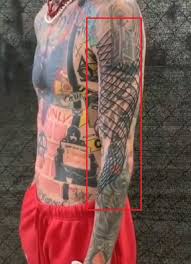 Machine gun kelly casually debuted a brand new look on aug. Machine Gun Kelly S 78 Tattoos Their Meanings Body Art Guru