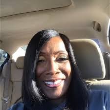 Jeanette Lindsey's Instagram, Twitter & Facebook