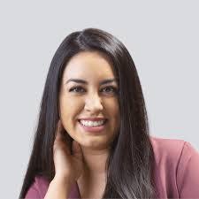 Sarah Thrasher's Instagram, Twitter & Facebook