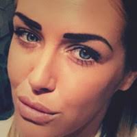 Nicole Blakeley's Instagram, Twitter & Facebook