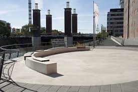 Duisburg Innenhafen Radiale Sitzbanke Sonderanfertigungen Duisburg Bank