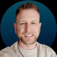 200+ perfiles de «Dan Gallardo»