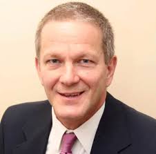 Dean Bruce's Instagram, Twitter & Facebook