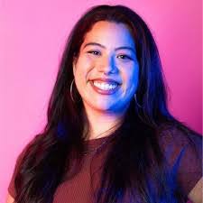 Eloise Hyatt's Instagram, Twitter & Facebook