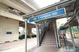 This mall is more catered to neighbourhood residents. Kangkar Lrt Station Land Transport Guru