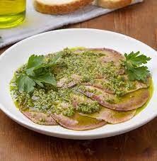 Ricette lingua in salsa verde con foto e procedimento. Acquistare Lingua In Salsa Verde Online
