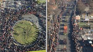 La finalul zilei, în municipiul deva va fi aprins iluminatul festiv de sărbători. Video Foto Mii De Oameni La Parada De Ziua NaÈ›ionalÄƒ La Sibiu S A Jucat È™i Hora Unirii