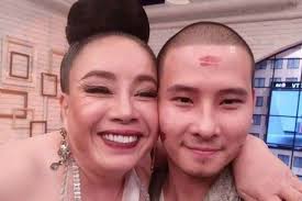 Sehari 28 Kali Bercinta, Nenek 61 Tahun Ini Telah Nikahi 15 Brondong