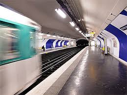 Discover our most popular hotels from the last 30 days. Insolite Station De Metro Transport Assemblee Nationale 7eme Arrondissement Paris Routard Com