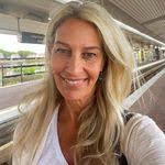 Audra Connelly's Instagram, Twitter & Facebook