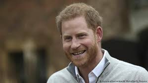 Prince harry was spotted at london heathrow airport on sunday at 1.15pm without meghan markle. Prince Harry In Second Lawsuit Against Uk Newspapers News Dw 04 10 2019