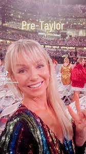 Tracy Olivares's Instagram, Twitter & Facebook