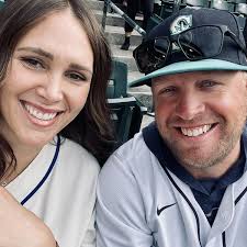 Dani Gregory and Michael Vasbinder's Wedding Website