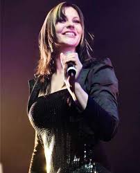 Floor Jansen Of Nightwish And Northward Chicas Metaleras Rock Mujer Chica De Metal