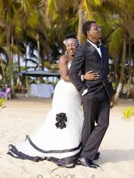 African American Black And White Wedding Party Planning Your Nigerian Wedding In North America Knotsvilla Wedding Ideas Canada Wedding Blog Beach Wedding White Black Bride Beach Wedding Groom