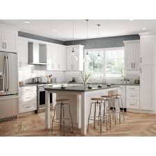 We have a huge kitchen showroom and offer a variety of cabinet colors and styles for all budgets. Hampton Bay Shaker Ready To Assemble 9 In W X 34 5 In H X 24 In D Plywood Base Kitchen Cabinet In Denver White Painted Finish Hkd Bf09 The Home Depot