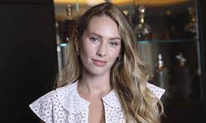 She is an actress, known for unregistered (2018), flag day (2021) and elvis & nixon (2016). Flag Day S Dylan Penn I Didn T Know If I Was Capable Of Going Toe To Toe With My Dad Cannes 2021 The Guardian