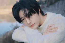 Luong Tuyet Phong: "God of Night" Bach Nguyet Phan Tinh, acquaintance of  Ngu Thu Han