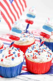 Much like bakeware for cake, bread pans are another kitchen staple. 4th Of July Firework Cupcakes