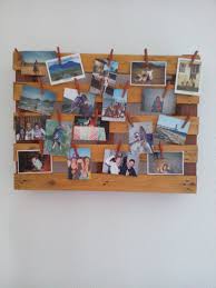 Pele Mele Photo Diy Construit Avec Un Palette Des Pinces A Linge Et Une Corde Diy Photo Pele Mele Photo Diy