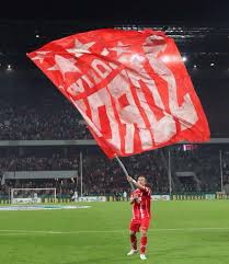 Join facebook to connect with koray anilir and others you may know. Lukas Podolski Gratuliert Wilden Horde Zum Geburtstag Faszination Fankurve