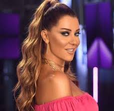 بدأ سلوم حداد تجربة الإخراج في المسلسل الإماراتي القياضة عام 2013. ÙƒØ§Ø±Ù„Ø§ Ø­Ø¯Ø§Ø¯ Ø¥Ù†ÙØµÙ„Øª Ø¹Ù† Ø·ÙˆÙ†ÙŠ Ø£Ø¨Ùˆ Ø¬ÙˆØ¯Ø© Ø¨Ø³Ø±ÙŠØ© ÙˆØªØ²ÙˆØ¬Øª Ù…Ø±Ø© Ø«Ø§Ù†ÙŠØ© ÙˆØ­Ù‚ Ù‚Øª Ù†Ø¬Ø§Ø­Ø§ Ø¨Ù€ÙÙŠ Male Ø±ØºÙ… Ø§Ù„Ø¥ØªÙ‡Ø§Ù…Ø§Øª