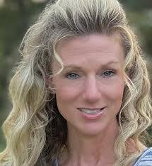 Holly Gill's Instagram, Twitter & Facebook